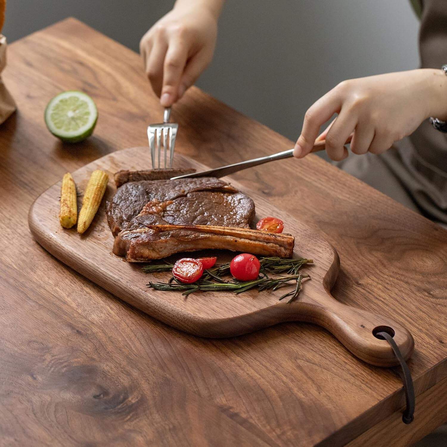 How to Choose the Perfect Walnut Chopping Board for Your Kitchen