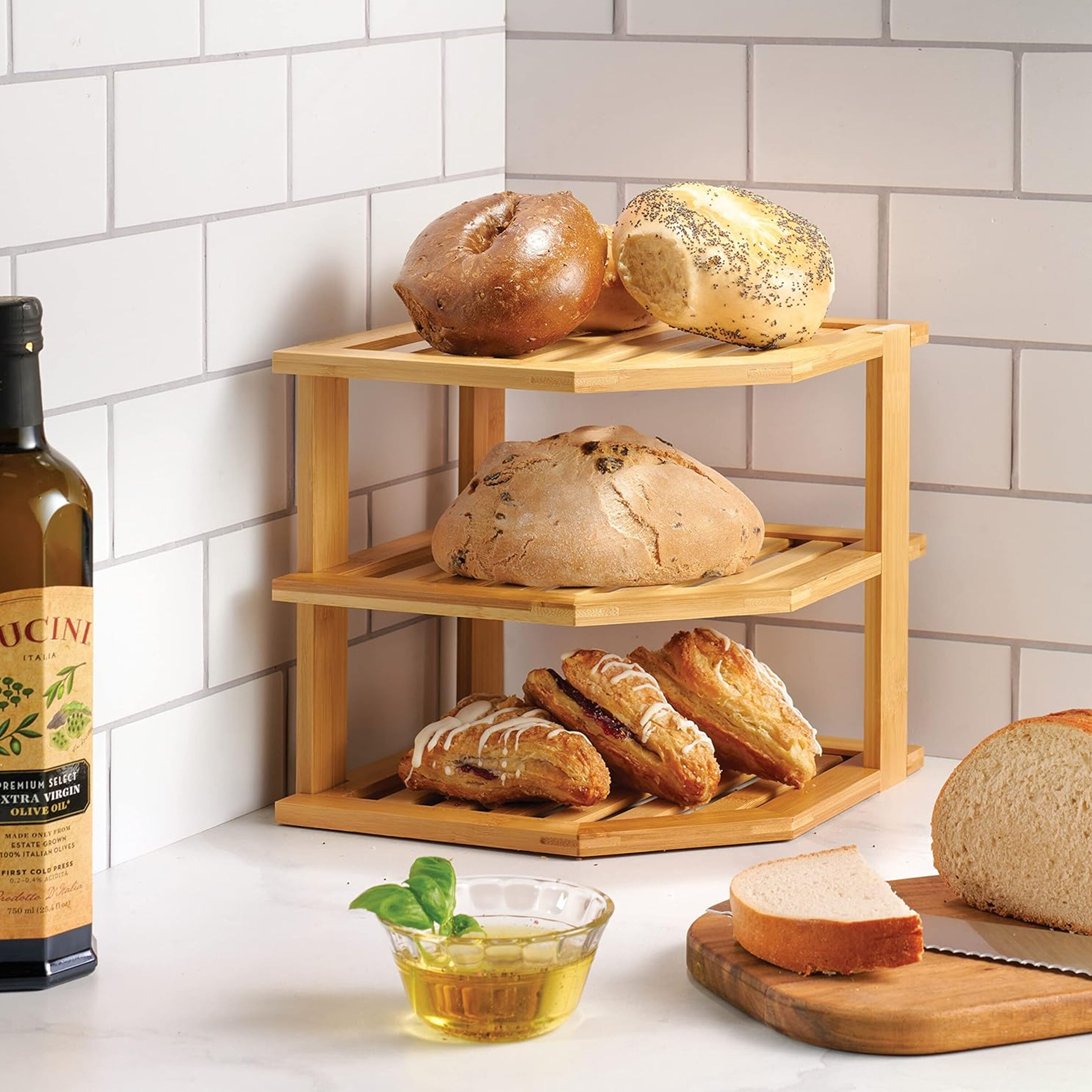 How to Choose the Best Pantry Cabinets for Your Kitchen Needs