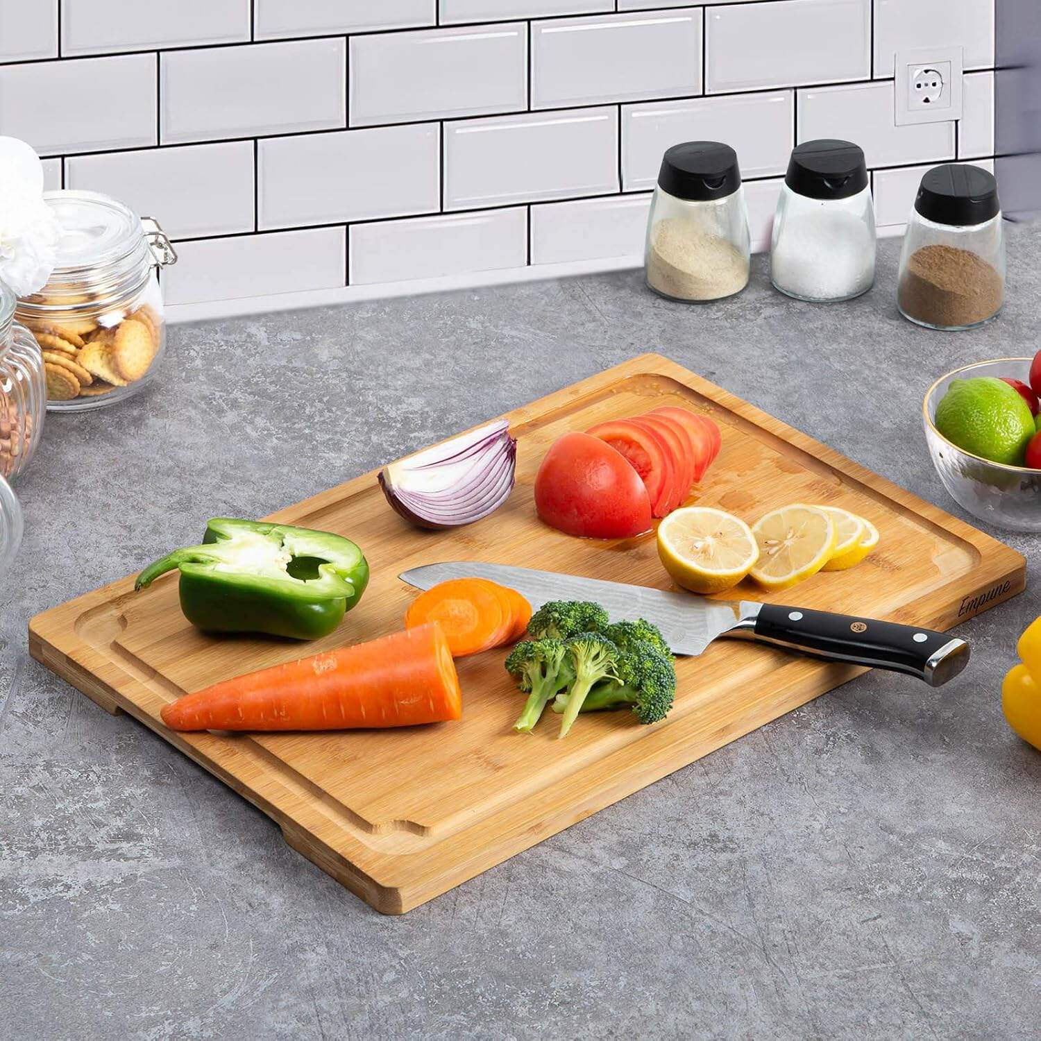 How to Properly Care for Your Bamboo Cutting Board for Longevity