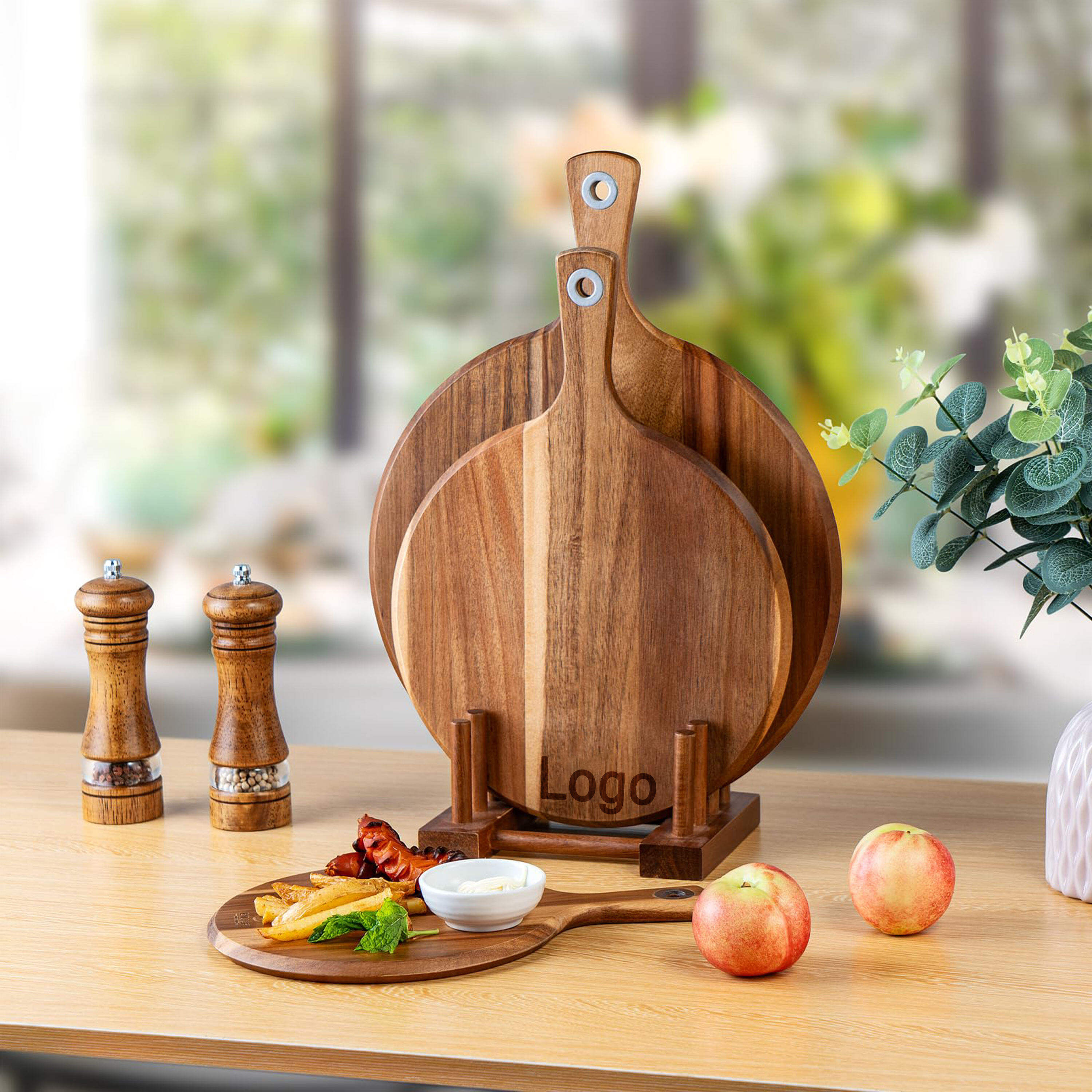 How Custom Cutting Boards Elevate Culinary Presentation