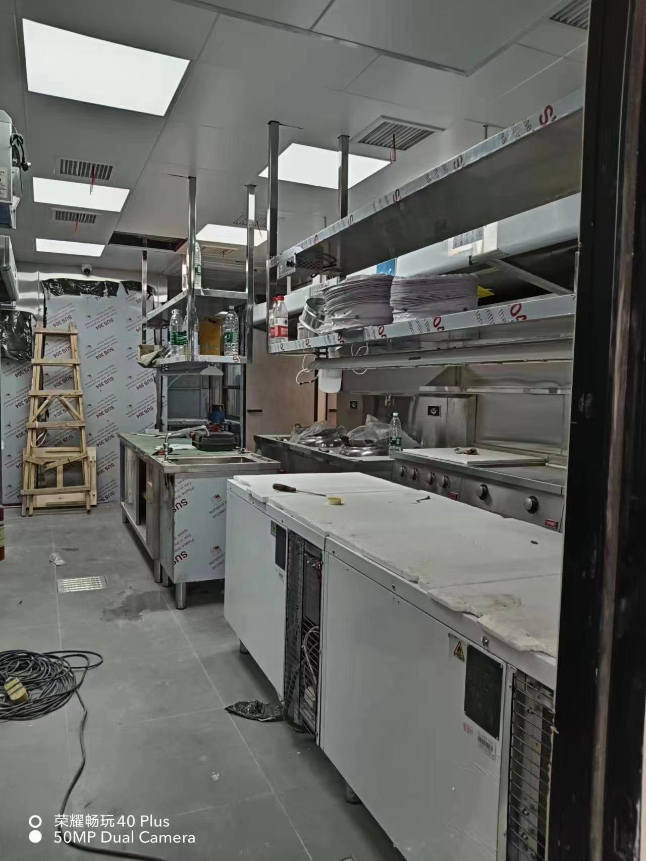 Comparaison des principales options de service pour lave-vaisselle commerciaux