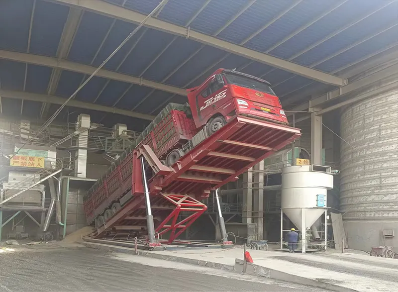 Comparing Side Truck Dumpers to Traditional End Dumpers