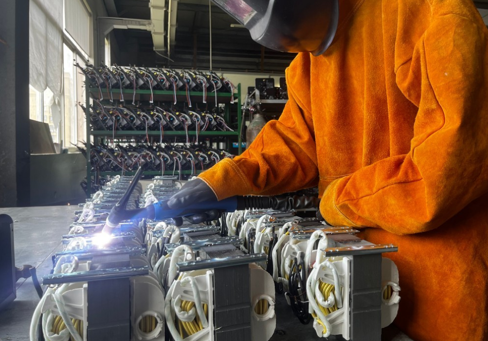 Ingenuity Forges a New Chapter! PONEY's New Product Launch Conference Concludes Successfully, with Two Flagship Welding Machines Stealing the Show