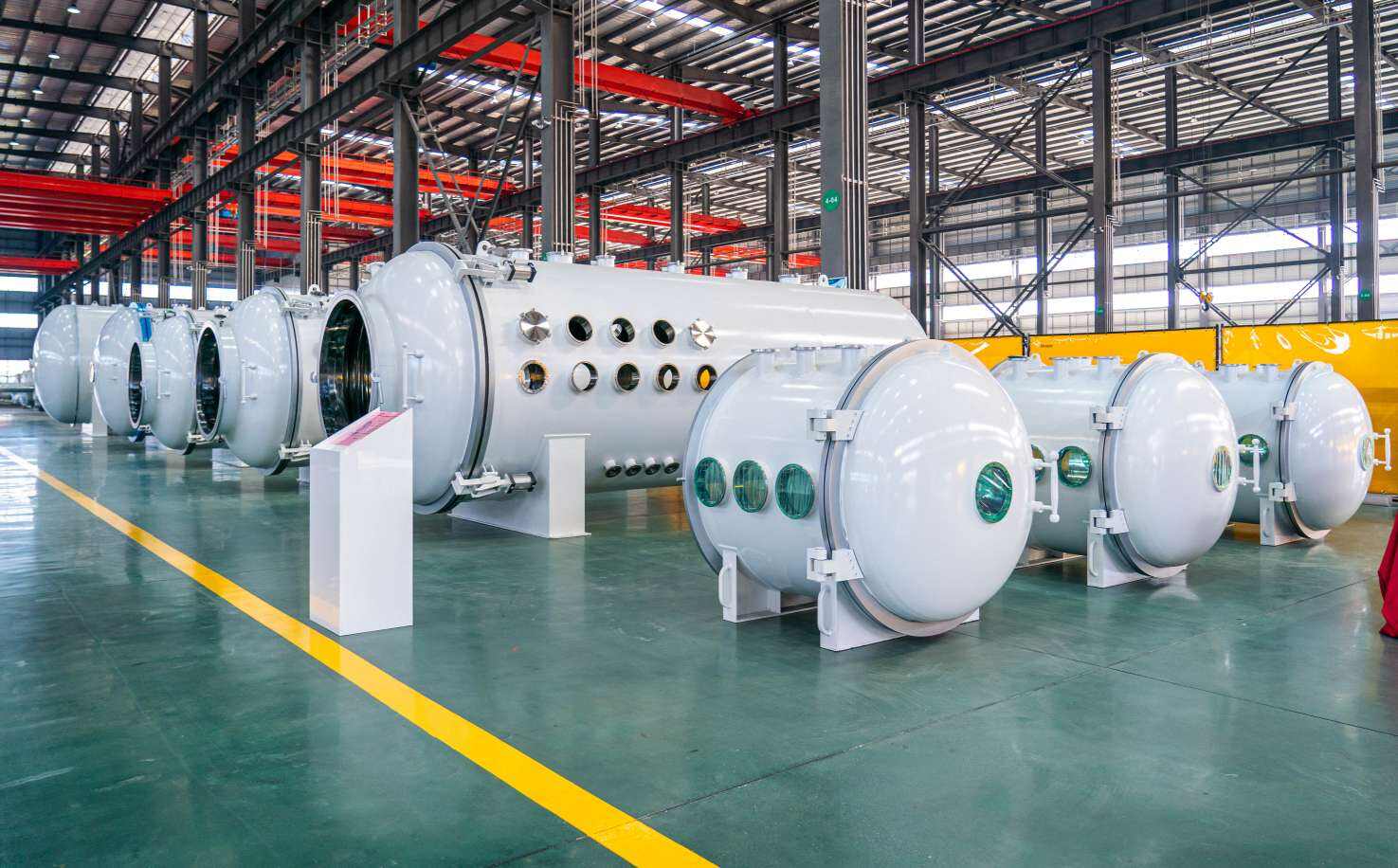 Aerospace environment simulator chamber 5