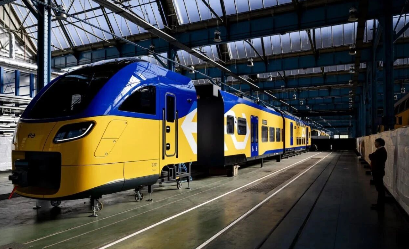 €1.7 Billion! CAF Wins Belgium's Largest Ever Train Order