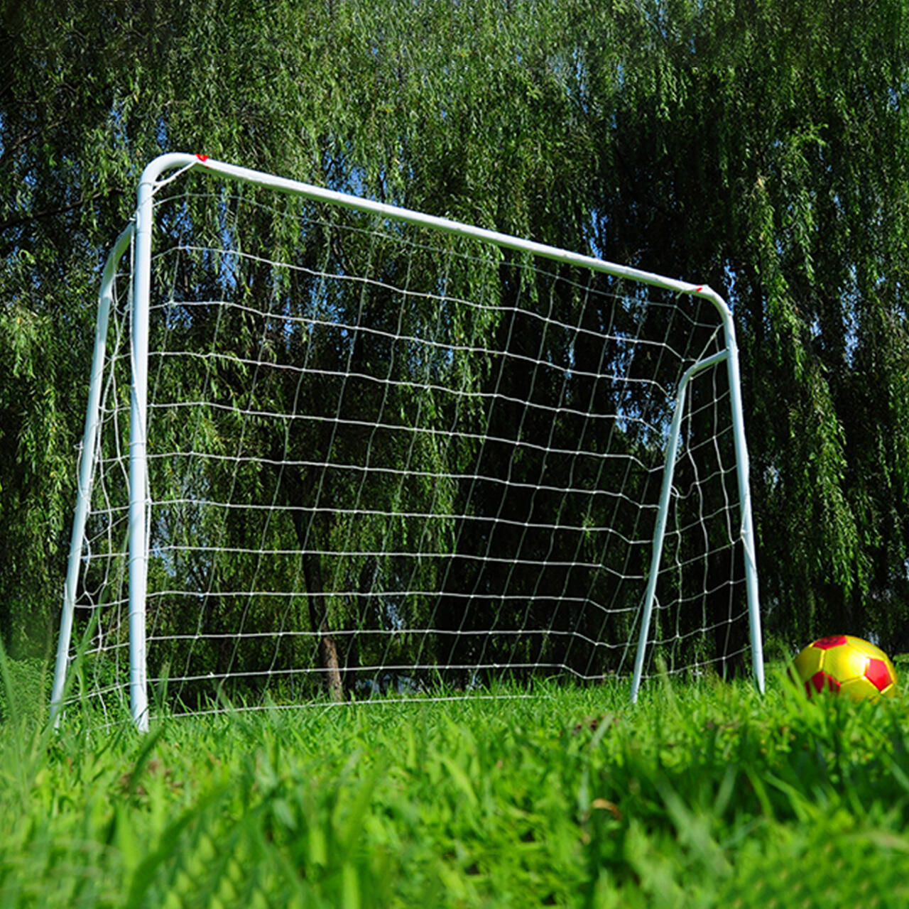 How Can Retail Chains Choose Reliable Soccer Goal Nets for Supply