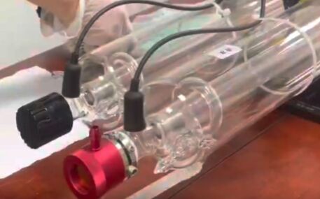 CO2 laser tube (water-cooled) lens cleaning method