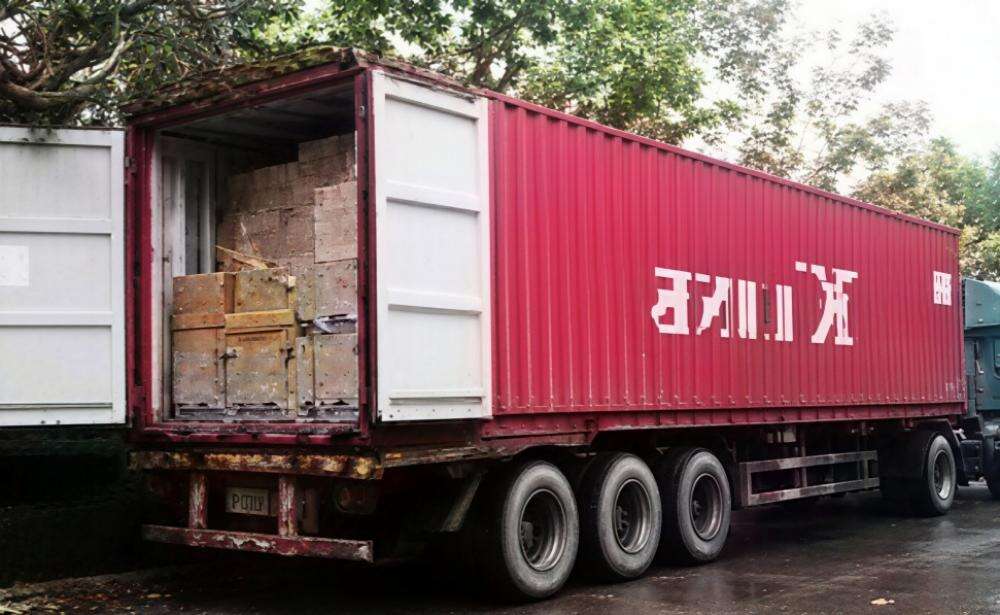 5.container loading.jpg