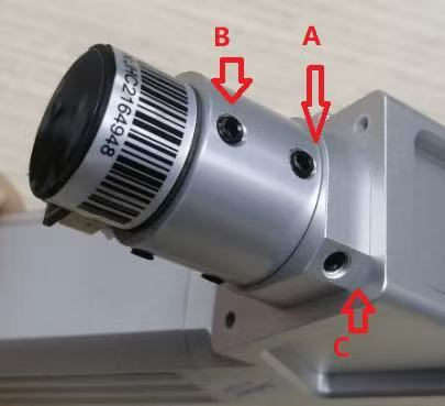 how to adjust the red light offset on the handheld welding gun head-0