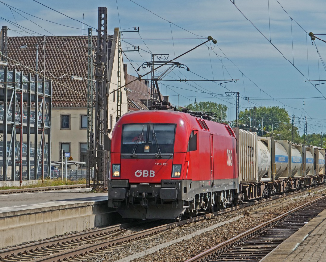 Is railway freight suitable for bulk goods transportation?