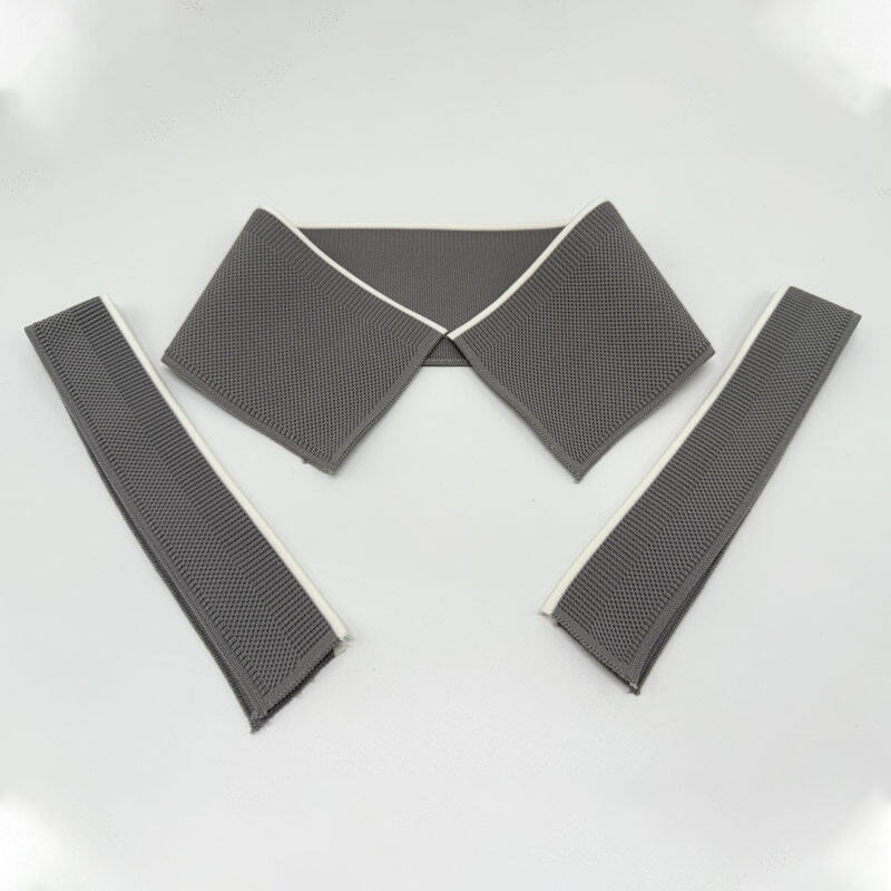 Small pineapple knit ribbed collar and cuffs