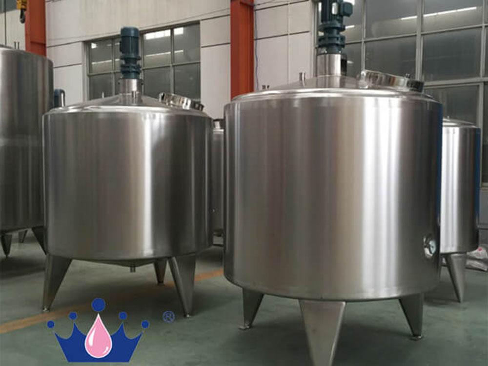 เครื่องบรรจุน้ำผลไม้จากจีน: แปลงน้ำเข้มข้นเป็นน้ำผลไม้สำหรับวางจำหน่ายด้วยการบรรจุร้อนที่อุณหภูมิ 85-90℃ และทำลายเชื้อซ้ำ