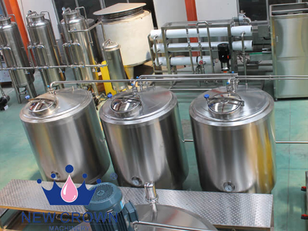 Avtomatik To'ldirish Mashinasi Sharbat: 85-90℃ issiq to'ldirish va qayta sterilizatsiya bilan konsentratni bozordagi sharbatinga aylantiradi