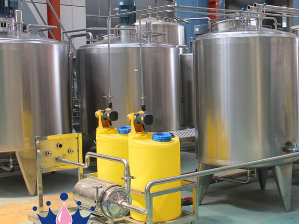 3 in 1 Succi Imbutionis Machina: Concentratum in Succi Commercii Convertit per Calidam Imbutionem 85-90℃ et Re-Sterilizationem