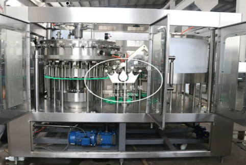 Linha de Sopro, Enchimento e Vedação de Garrafas Plásticas – Solução Integrada para Produção de Garrafas PET