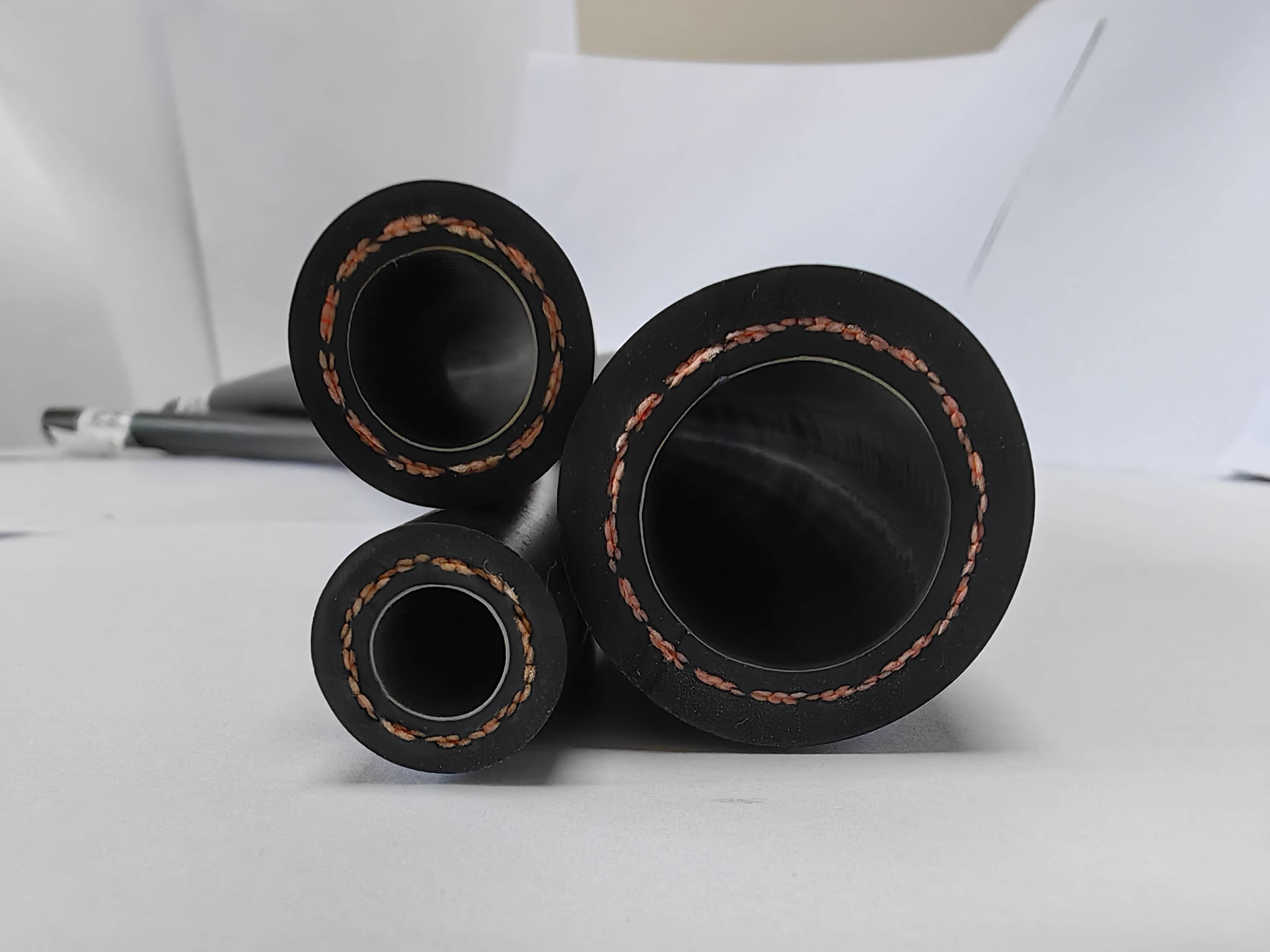 What specs make galaxy 4826 auto AC hoses reliable?