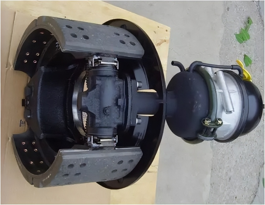 What Makes Brake Shoes 4707 Suitable for Specific Truck Braking Systems?