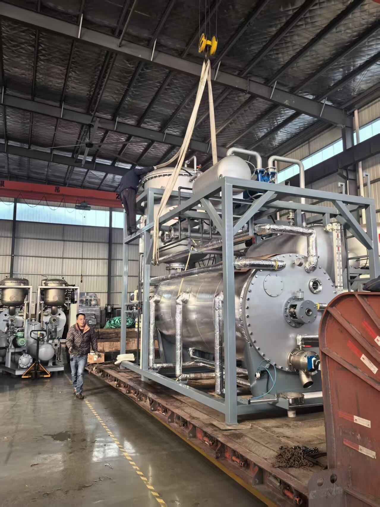 High Efficiency Low temperature 15 Ton Industrial Steam Crystallizer Machine for Efficient Chemical Processing1