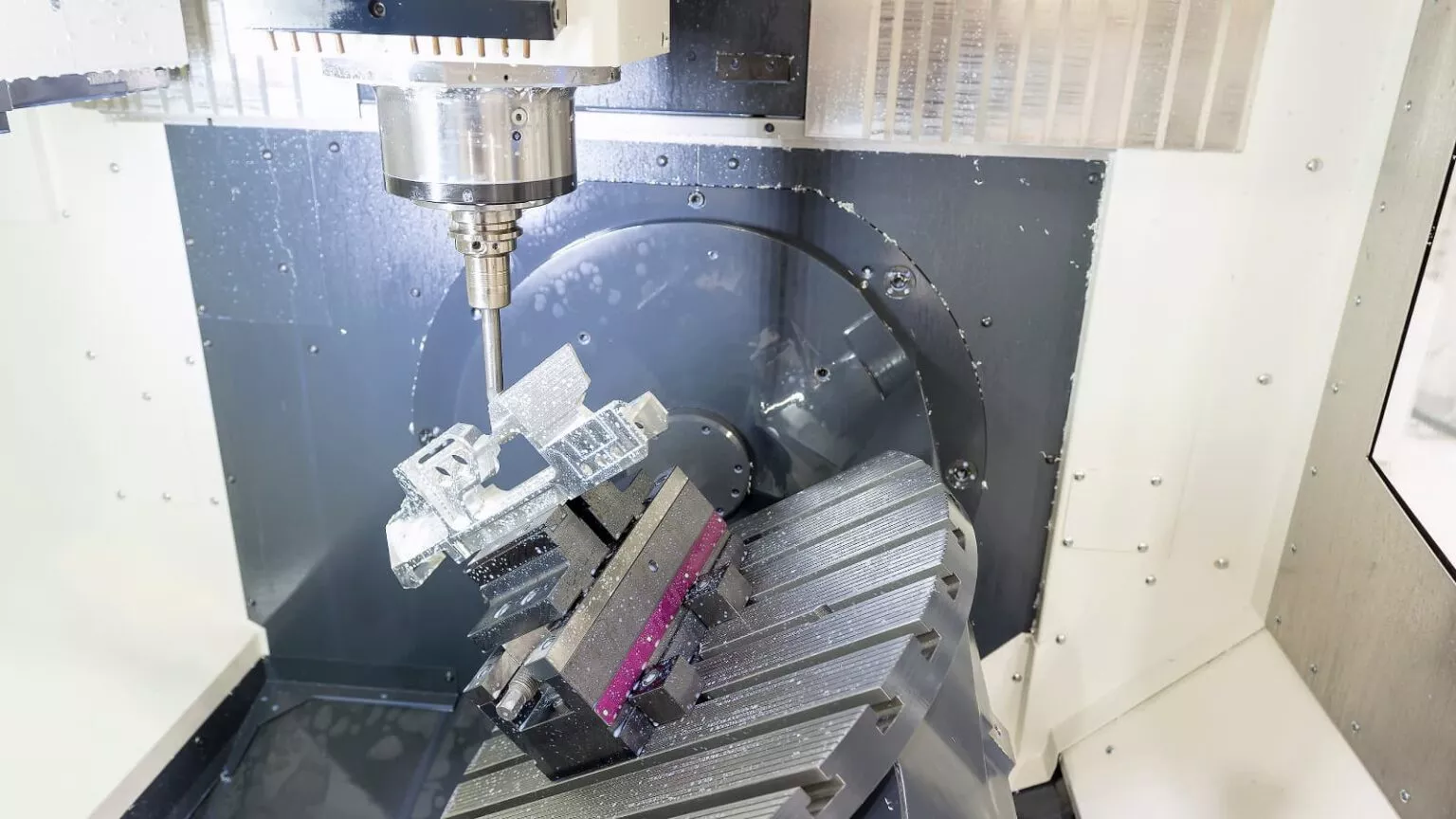 Precision Manufacturing: CNC Injection Components and Material Selection Strategies