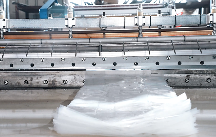 De Rol van Plastic Zakjesmachines in Slimme Verpakkingsproductie