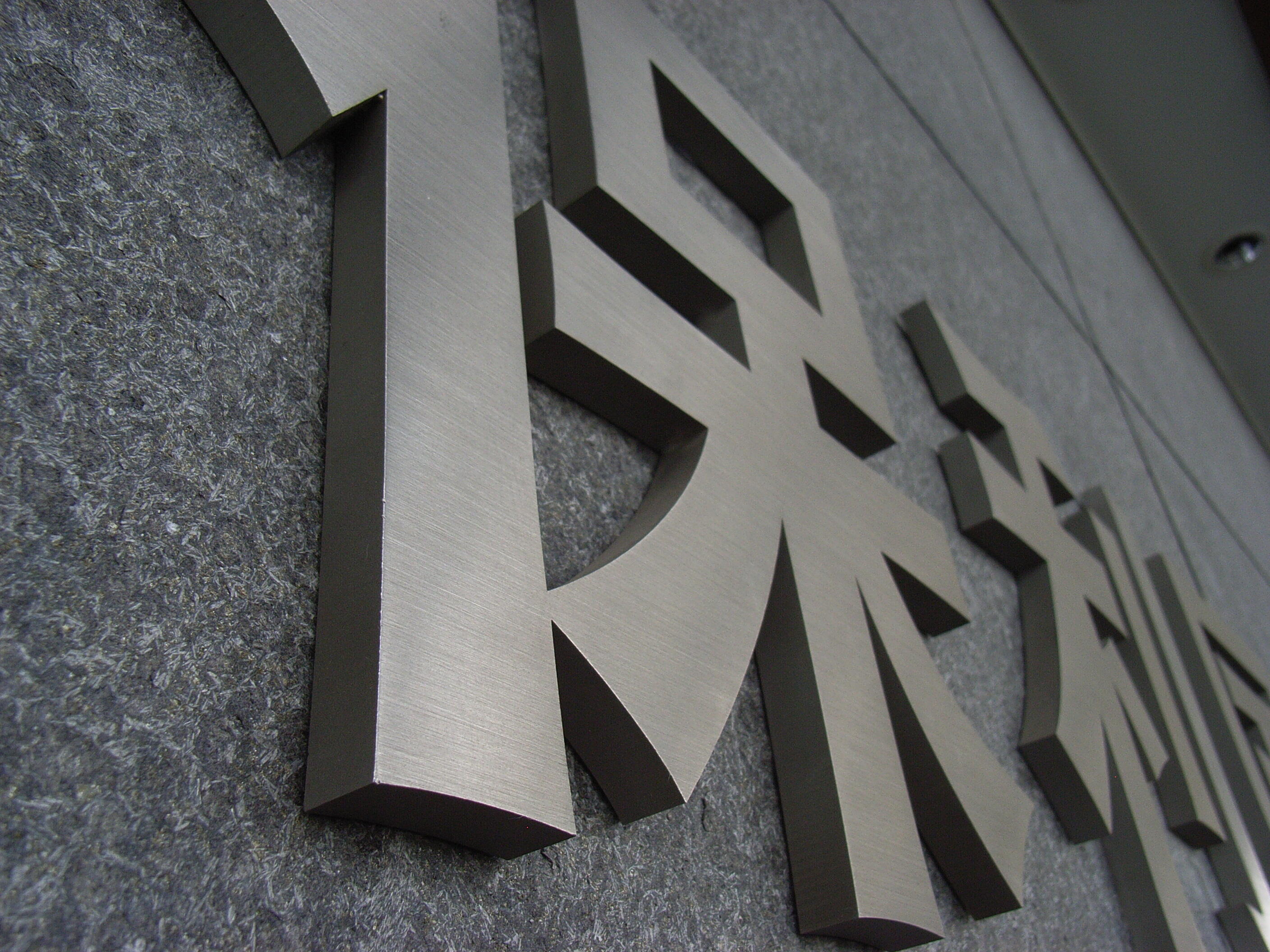 About Signage Makers