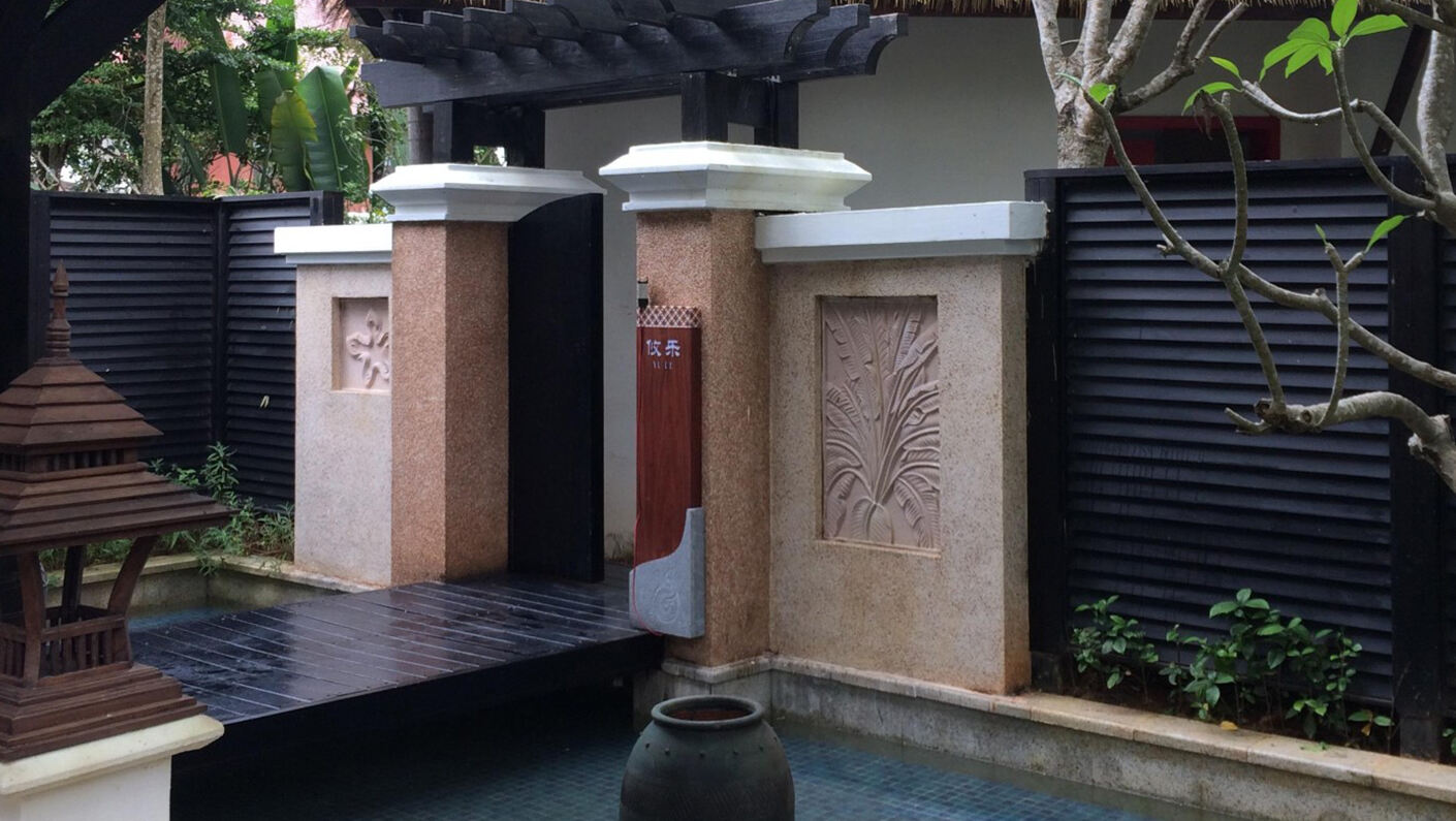 Bagaimana Memasukkan Budaya Tempatan ke dalam Papan Tanda Hotel?