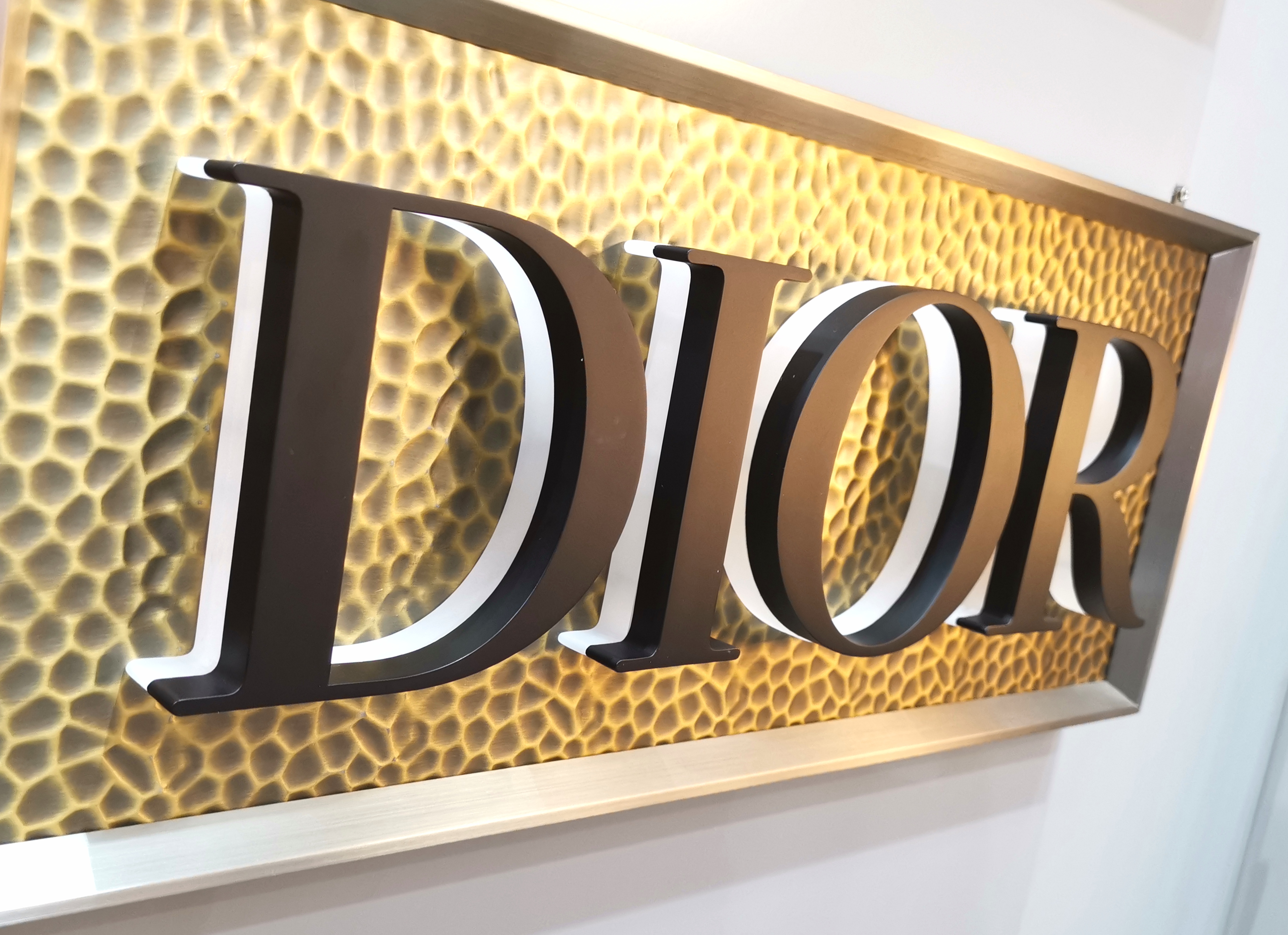 About Signage Makers