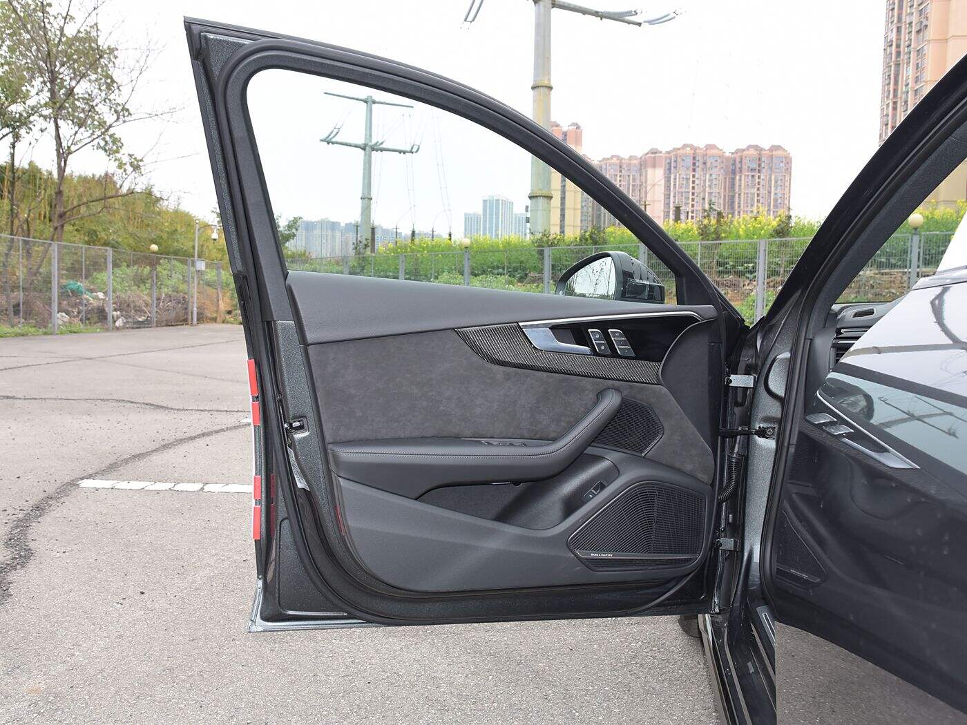 2025 high quality audi a4l left hand drive 5 seats intelligent gasoline vehicle medium sedan car-52