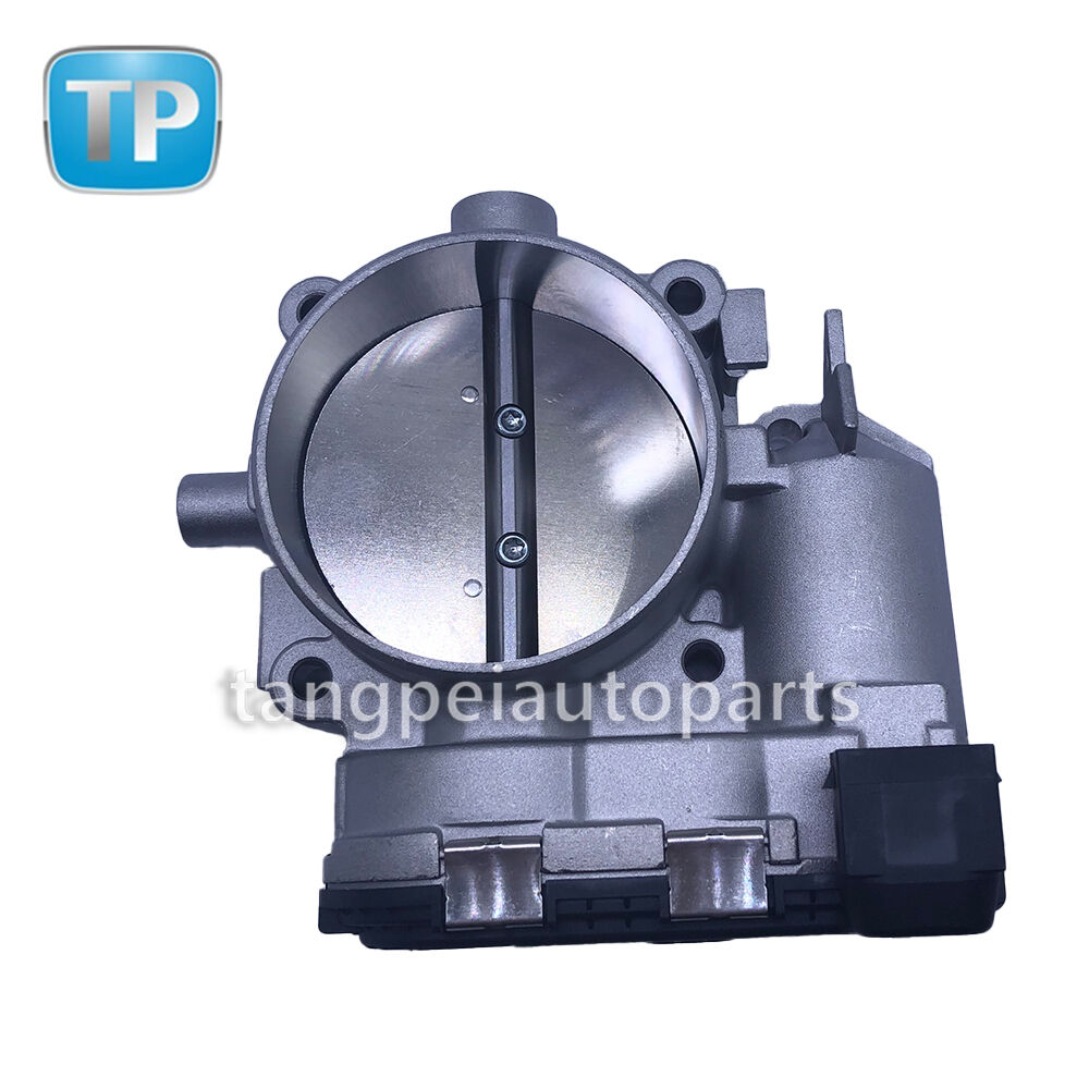 Nová vyrobená v Číne súprava škrtiacej klapky A1131410125, motýlikové teleso pre vstrekovanie paliva pre Mercedes-Benz W203 W211 W220