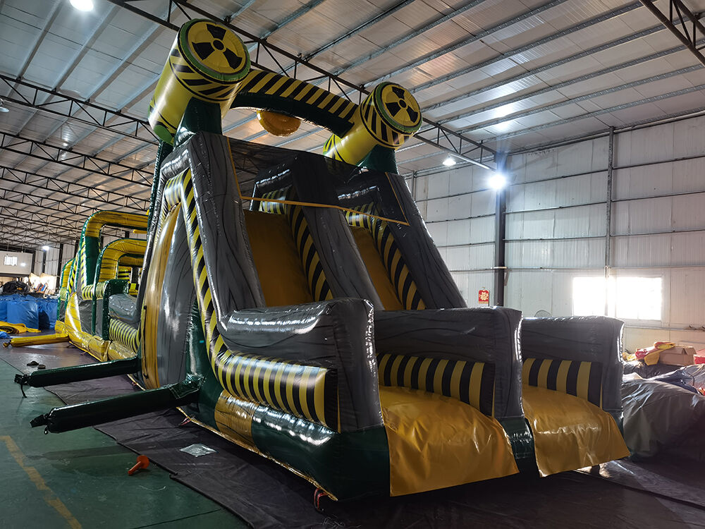 Immersive 18M Toxic Radiation Themed Inflatable Obstacle Maze