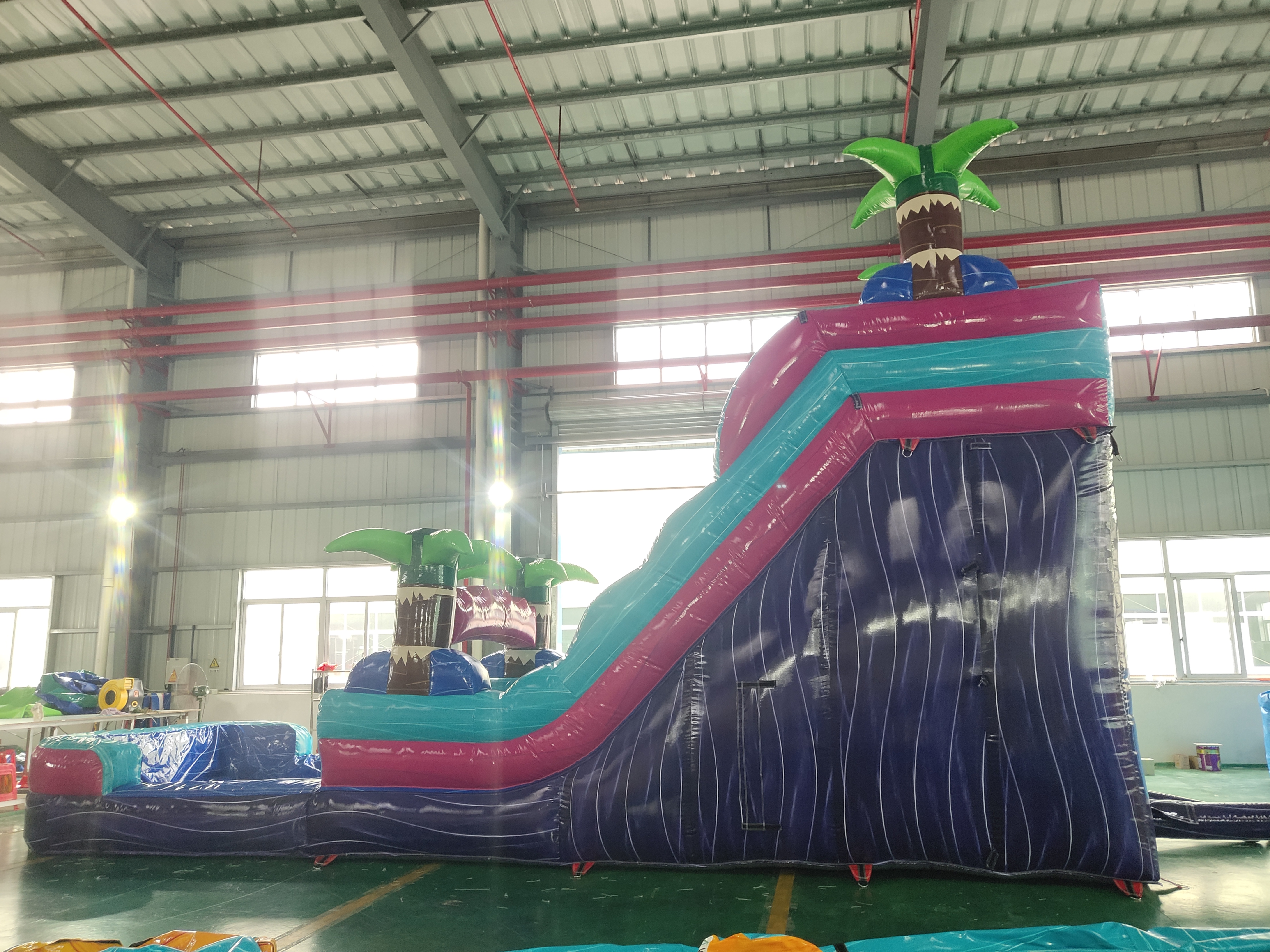 In-Stock Iridescent Purple Dual-Use Dry-Wet Inflatable Slide - Tropical Luau Party Toy for Backyard Family Summer Fun