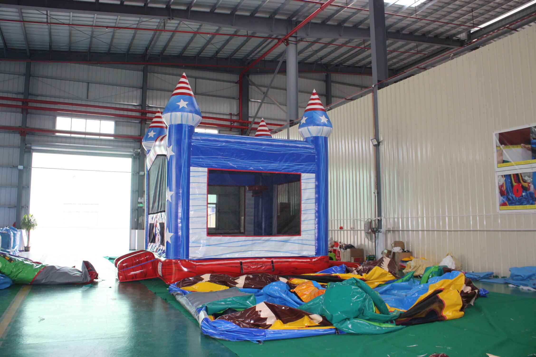 In-Stock Patriotic American-Themed Inflatable Bounce Bed - Backyard 4th of July Party & Kids’ Patriotic Celebration Toy