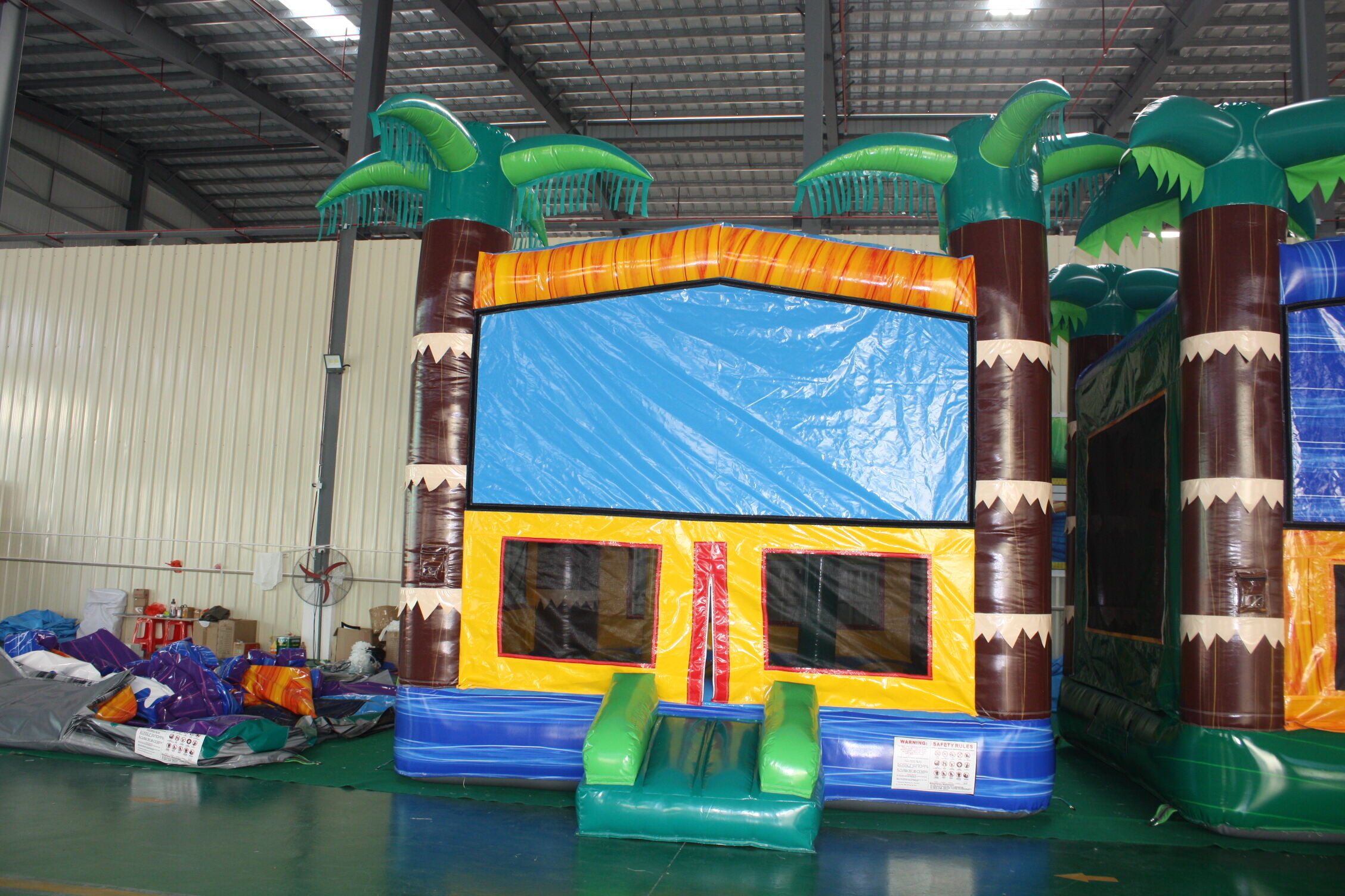 In-Stock Blue Palm Tree Inflatable Bounce Bed - Heavy Duty for Poolside Parties & Beach Resort Rentals