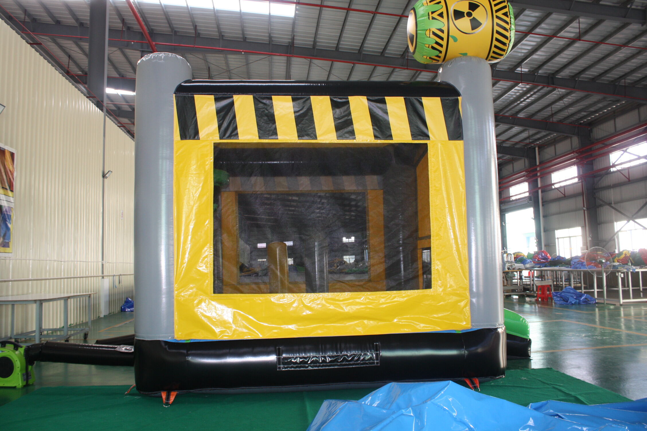 In-Stock Toxic Element Themed Yellow Inflatable Bounce Bed - Backyard Street Style Party & Kids’ Trendy Playtime Toy