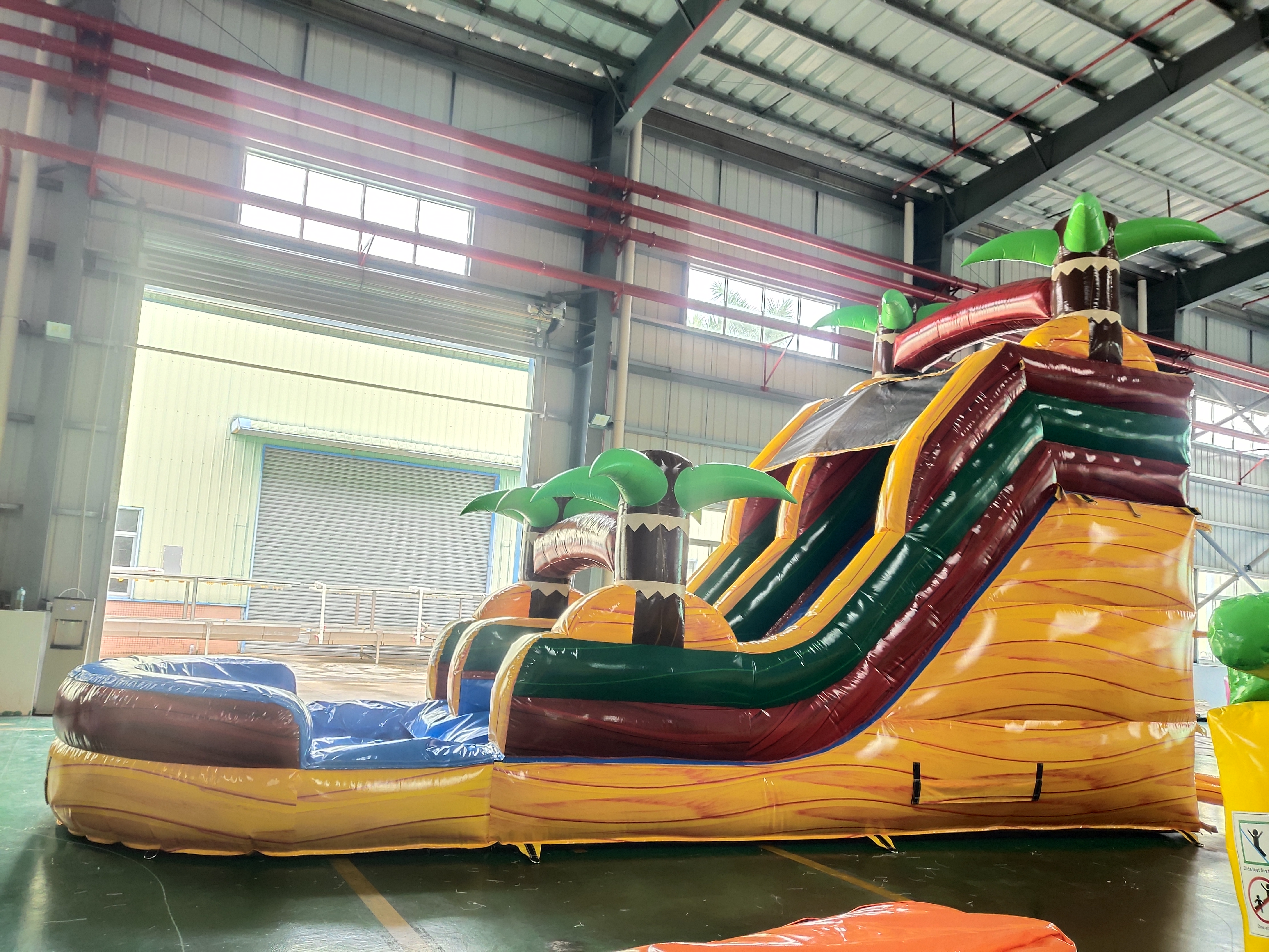 In-Stock Iridescent Yellow Dual-Use Dry-Wet Inflatable Slide - Heavy Duty for Beach Resort & Outdoor Carnival Events