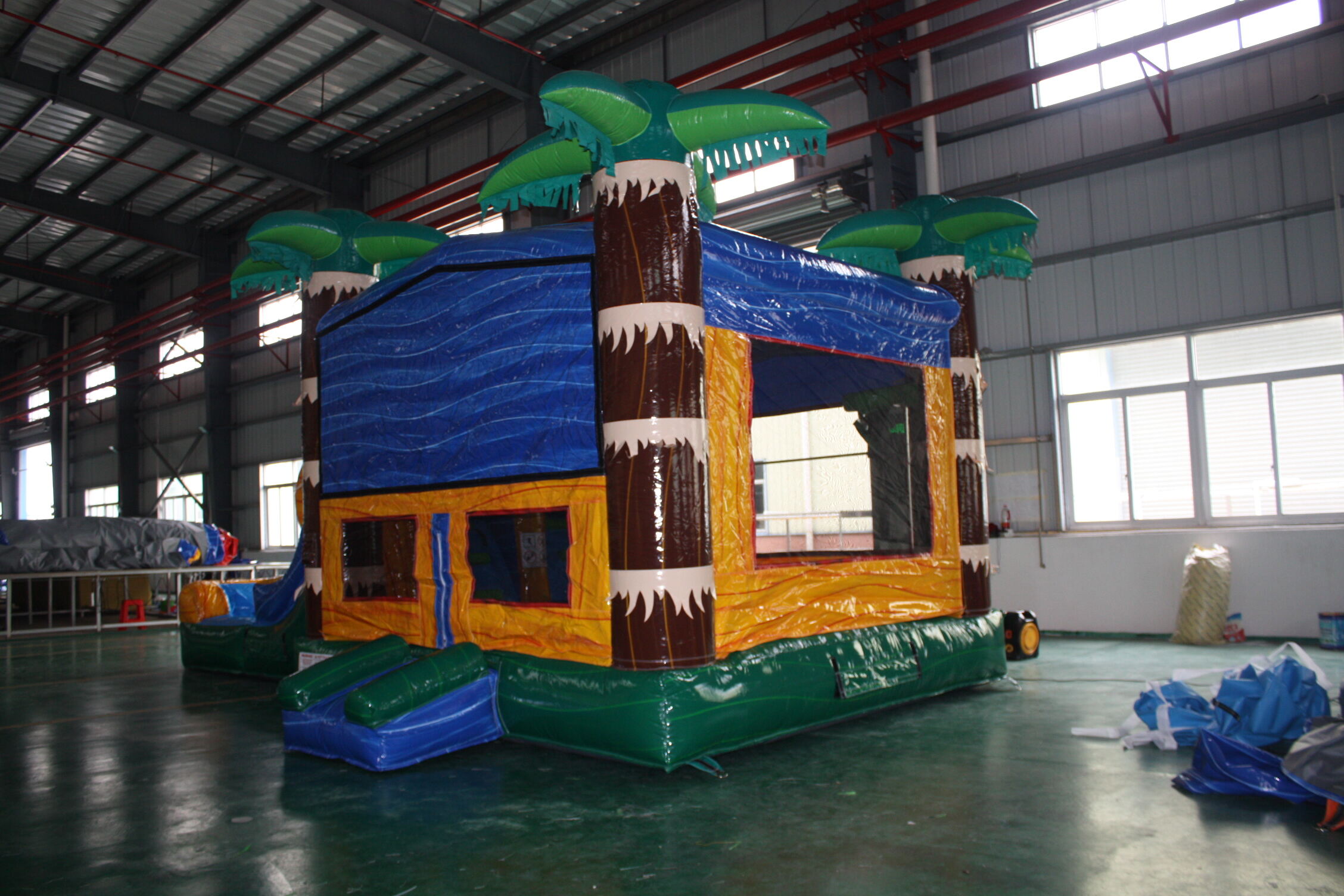 Iridescent Green Palm Tree Dry-Wet Inflatable Combo - Commercial Grade for Resort & Event Rentals