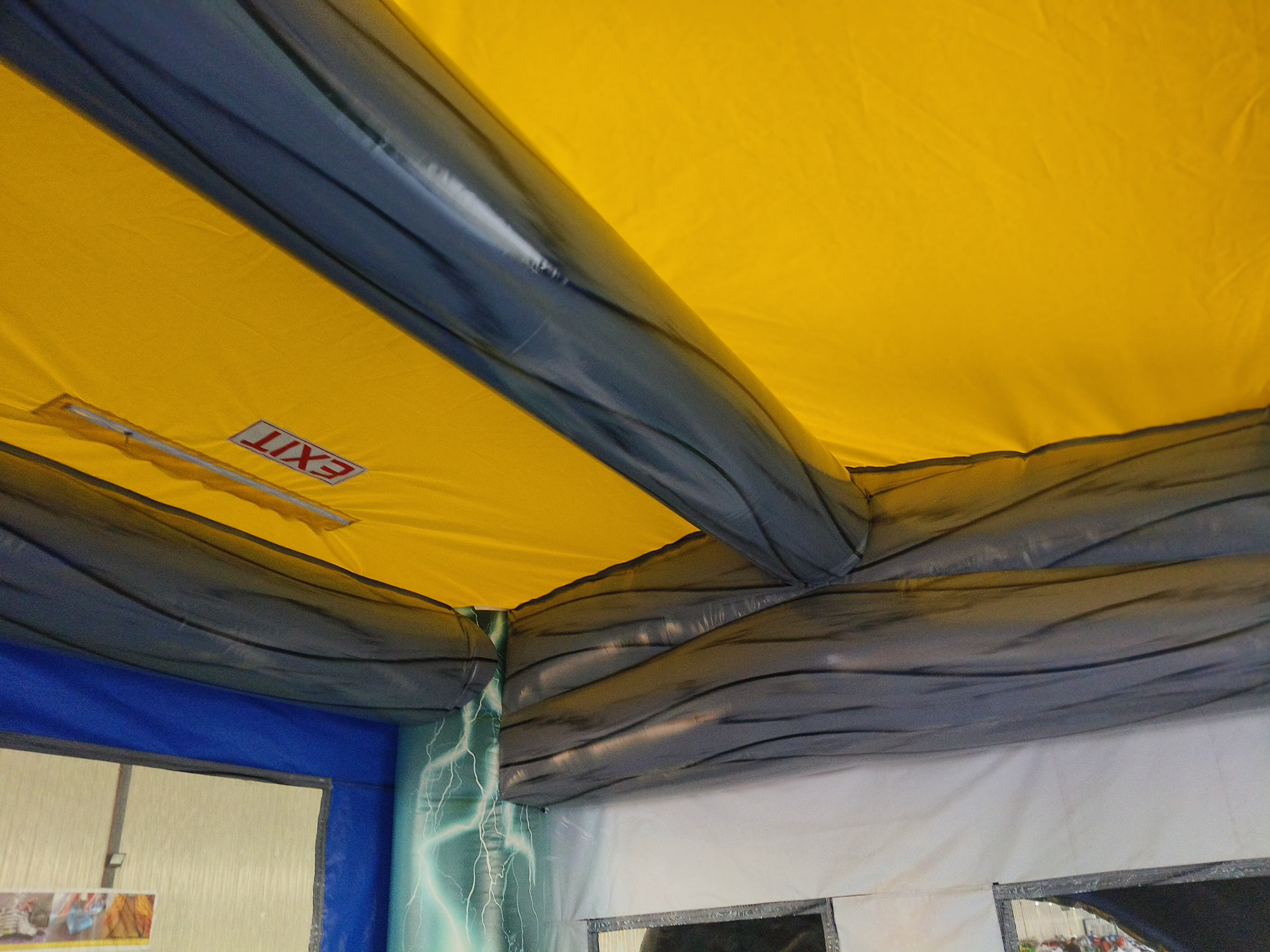 Family-Friendly Mecha Robot Inflatable Bounce House for Backyard Sci-Fi Play