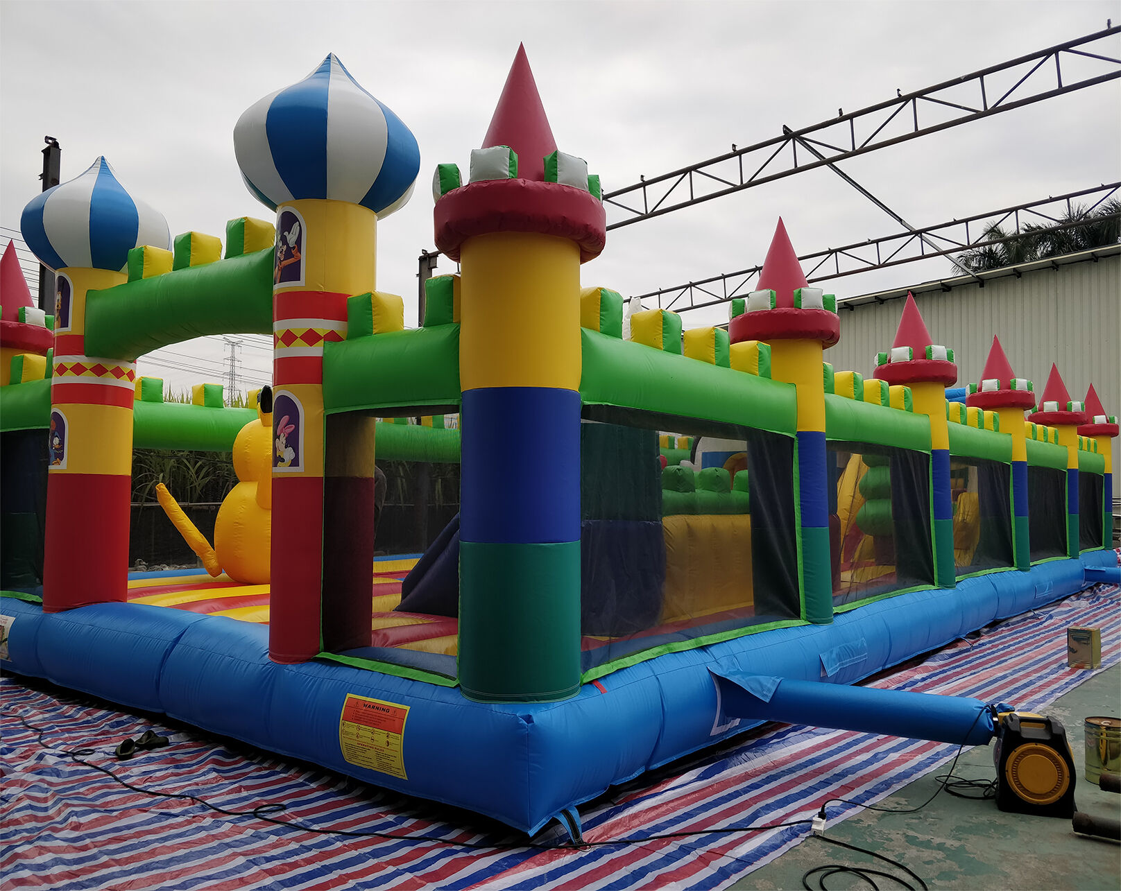 Funland Inflatable Playground: From Factory Testing to Mall Family Entertainment Hub