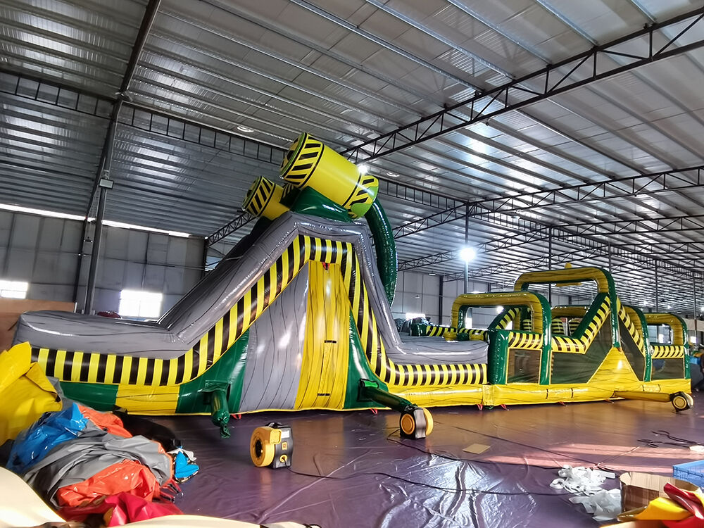 Immersive 18M Toxic Radiation Themed Inflatable Obstacle Maze