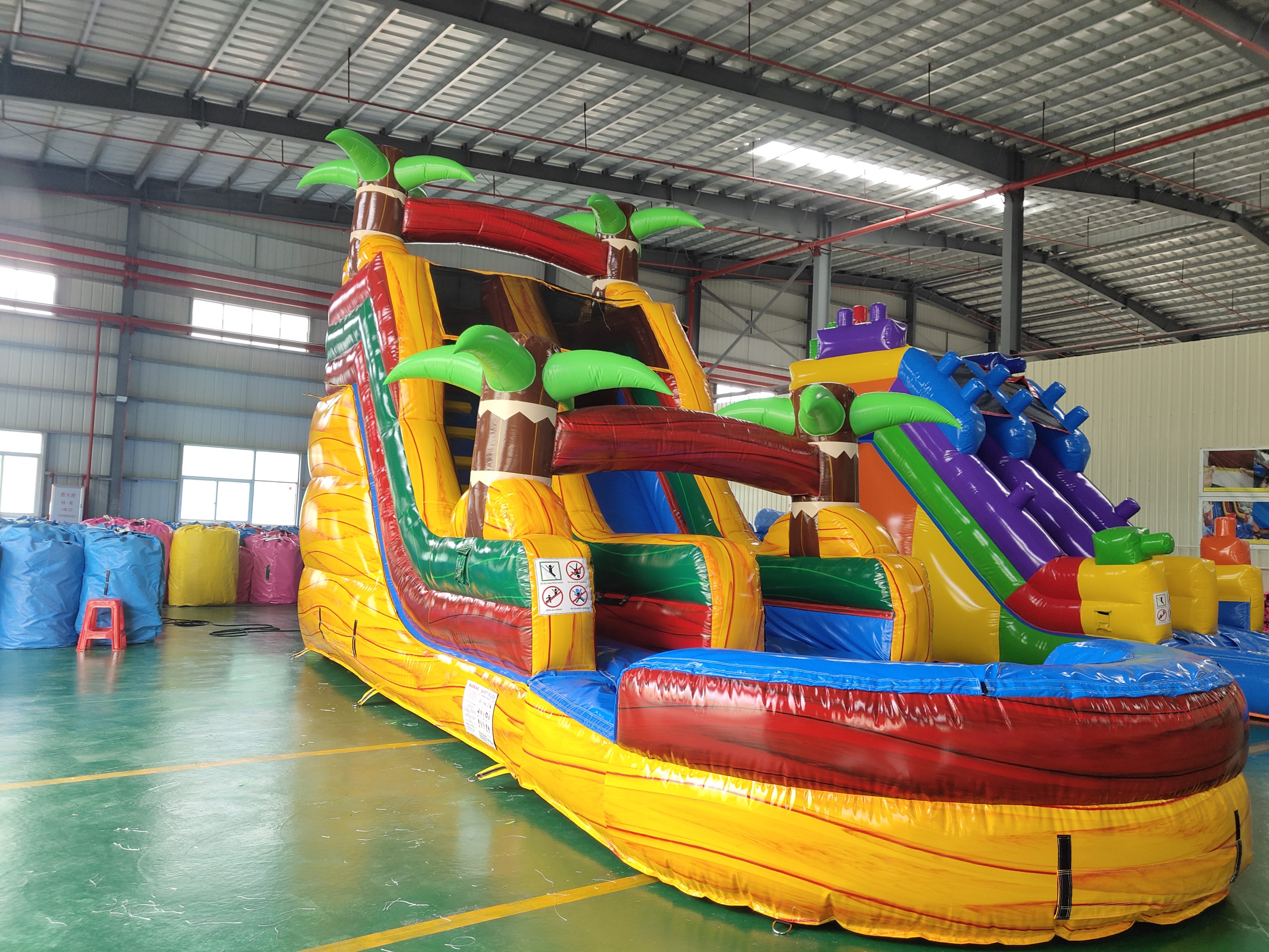 In-Stock Iridescent Yellow Dual-Use Dry-Wet Inflatable Slide - Heavy Duty for Beach Resort & Outdoor Carnival Events