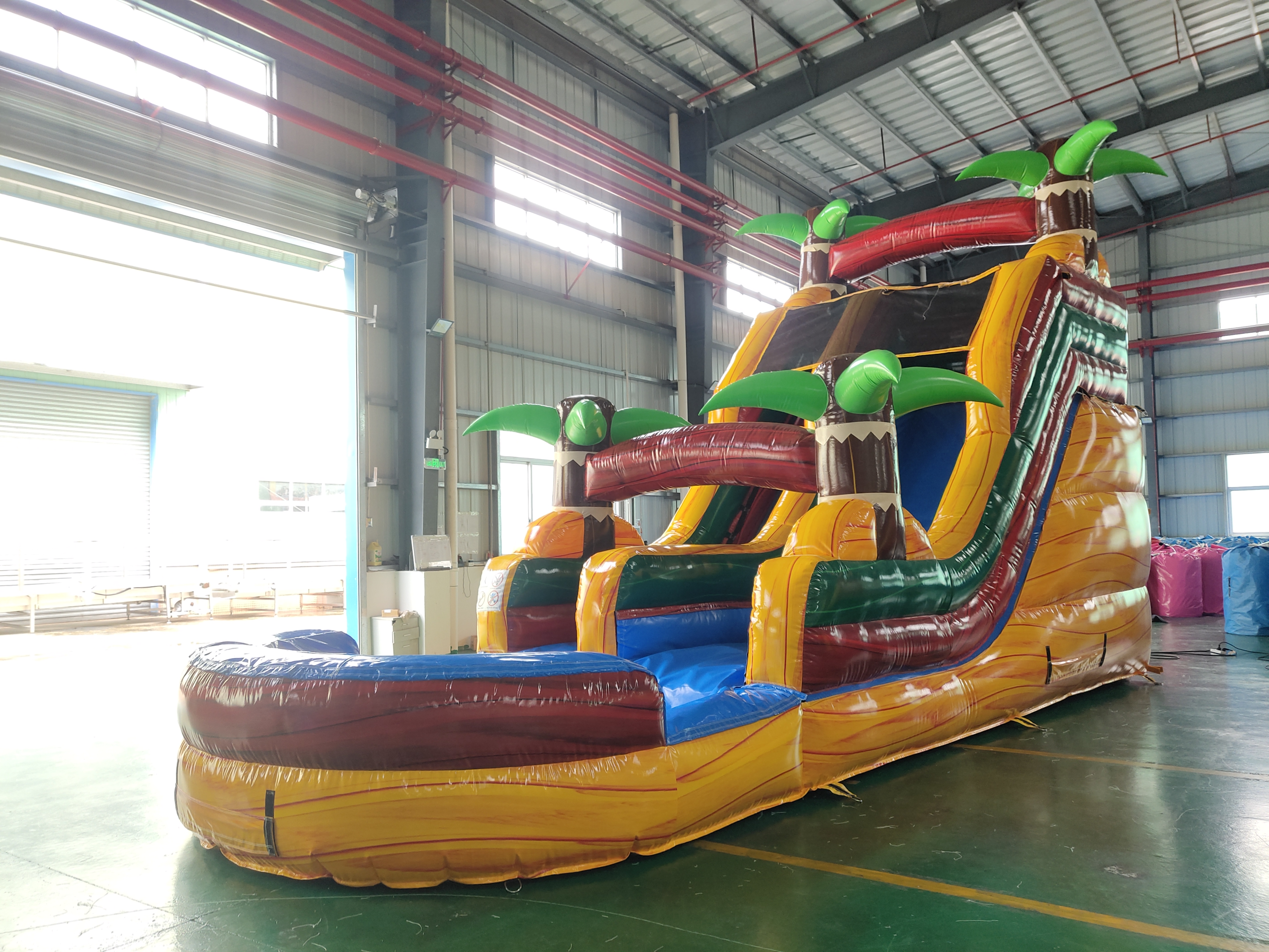 In-Stock Iridescent Yellow Dual-Use Dry-Wet Inflatable Slide - Heavy Duty for Beach Resort & Outdoor Carnival Events