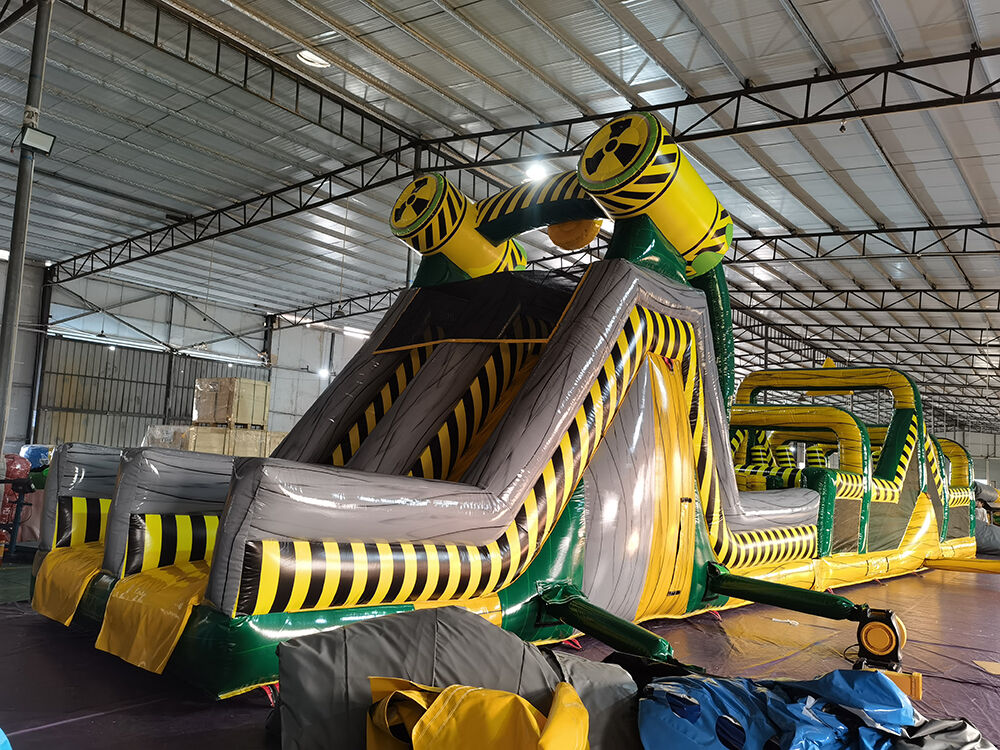 Immersive 18M Toxic Radiation Themed Inflatable Obstacle Maze