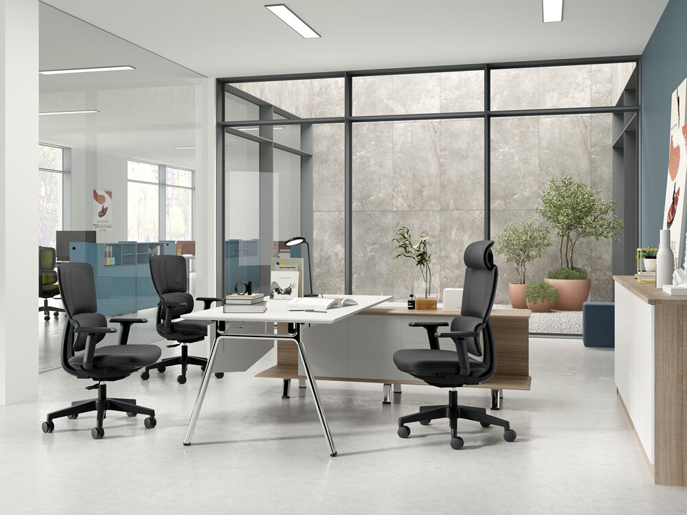 Uzuri Mwingi wa Kijani Kwenye Mwili wa Kupendeza na Uwezo wa Kufanya Kazi Kwa Ufasaha