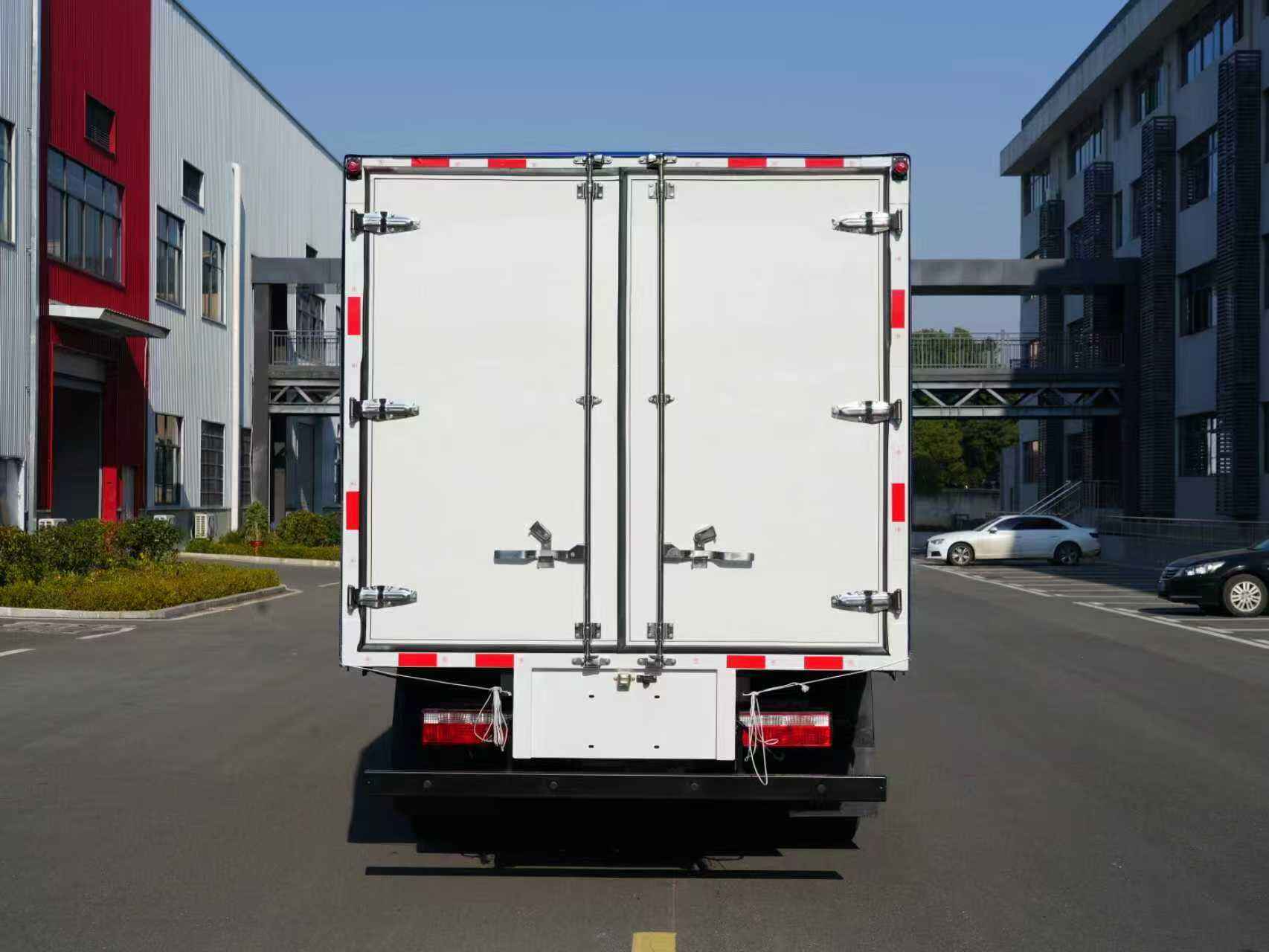 Unmatched Performance and Efficiency in Electric Mining Trucks