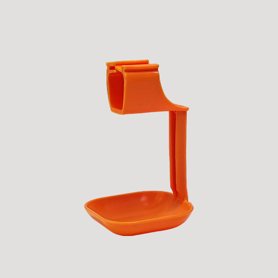 Split Type Chicken Drinker Cup Stuck On The Square Tube For Chicken Drinking Line
