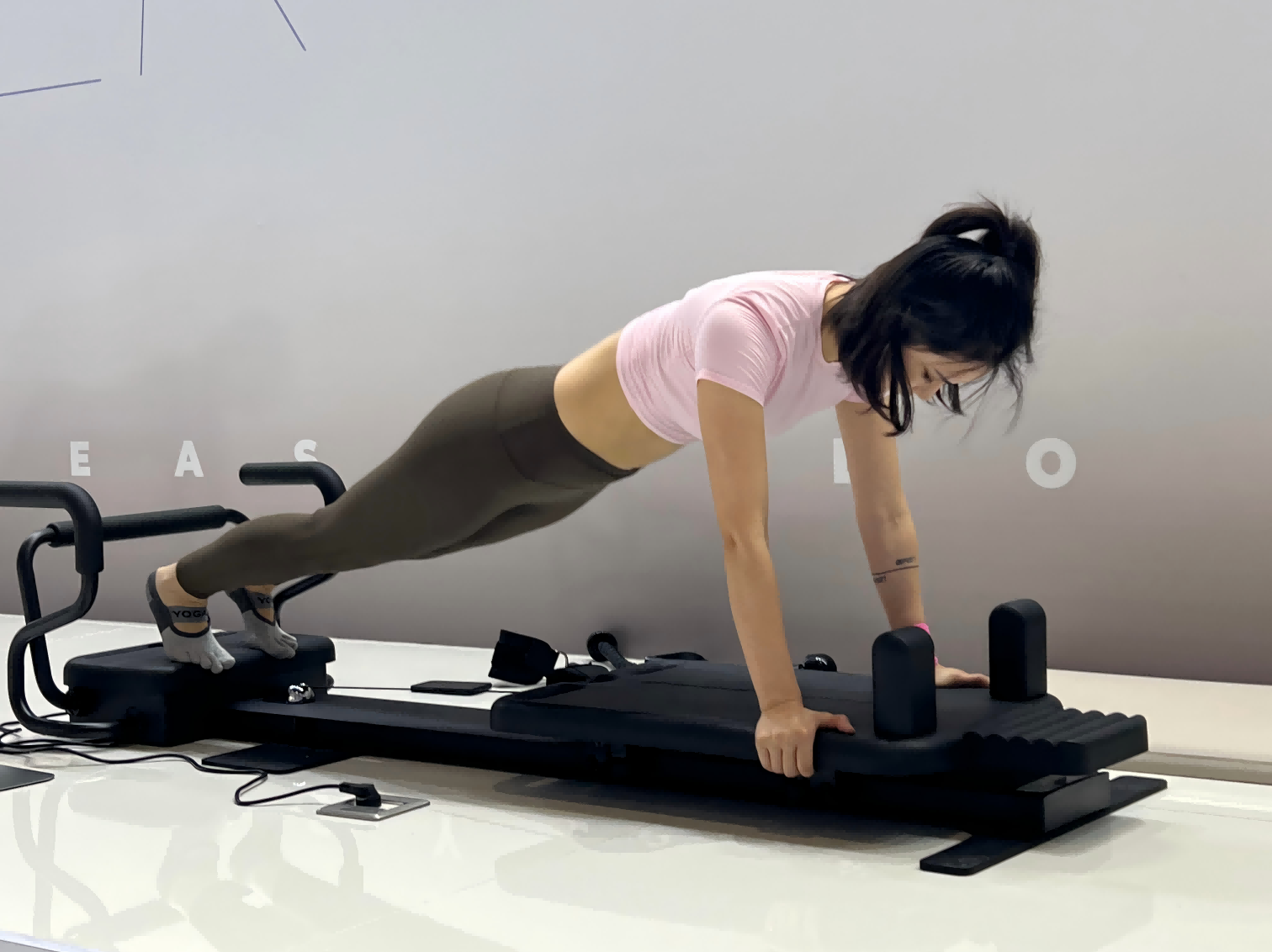 Smart Pilates Reformer RS02 factory