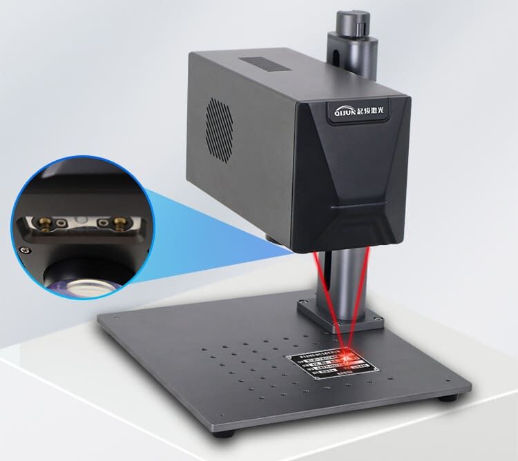 Advantages of Fiber Laser Machine Vank Cut Fiber and CO2 Laser Cutting Machine (2).jpg