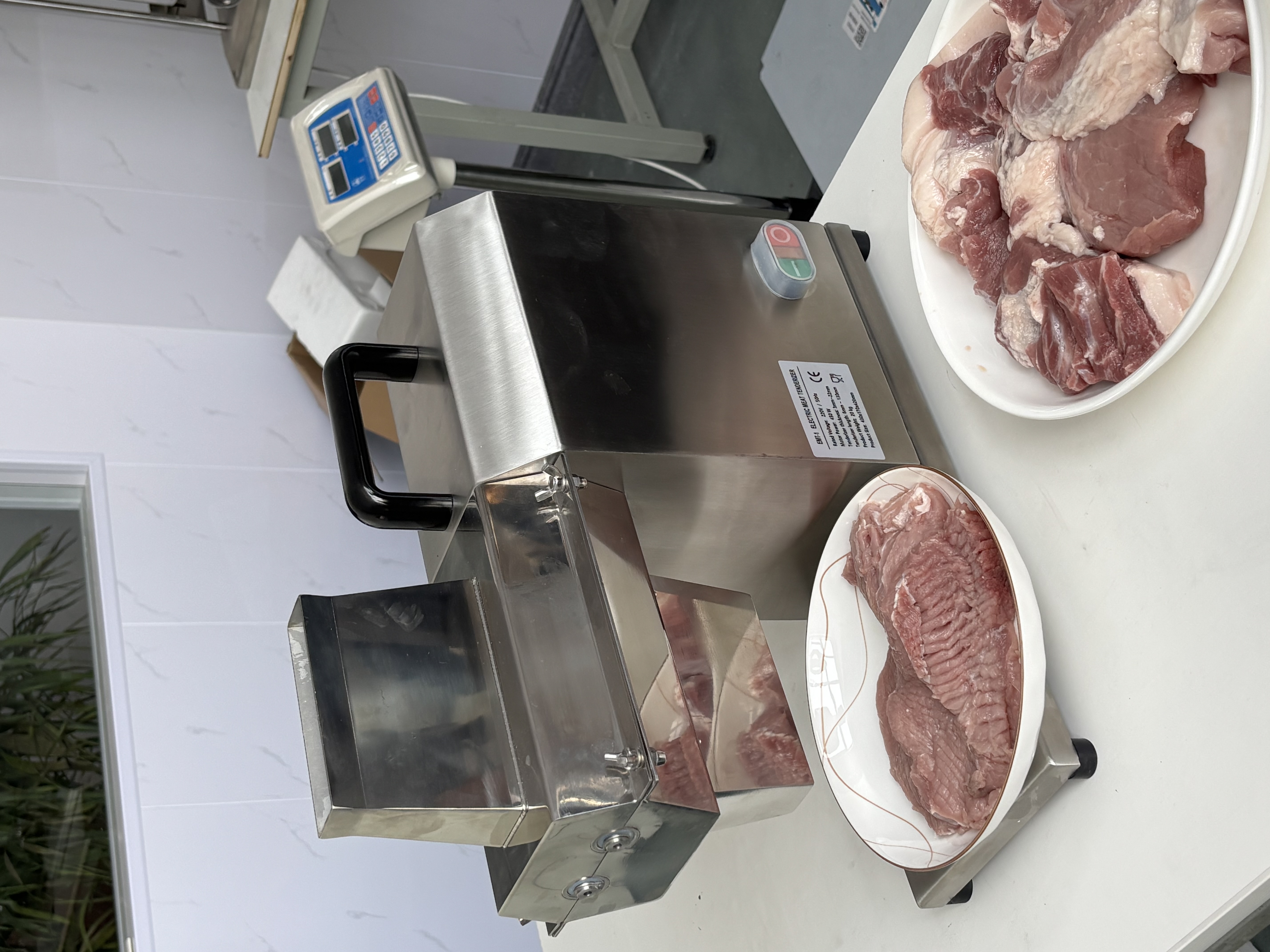 Transforme a súa preparación de carne co noso máquina eléctrica para ablandar carne