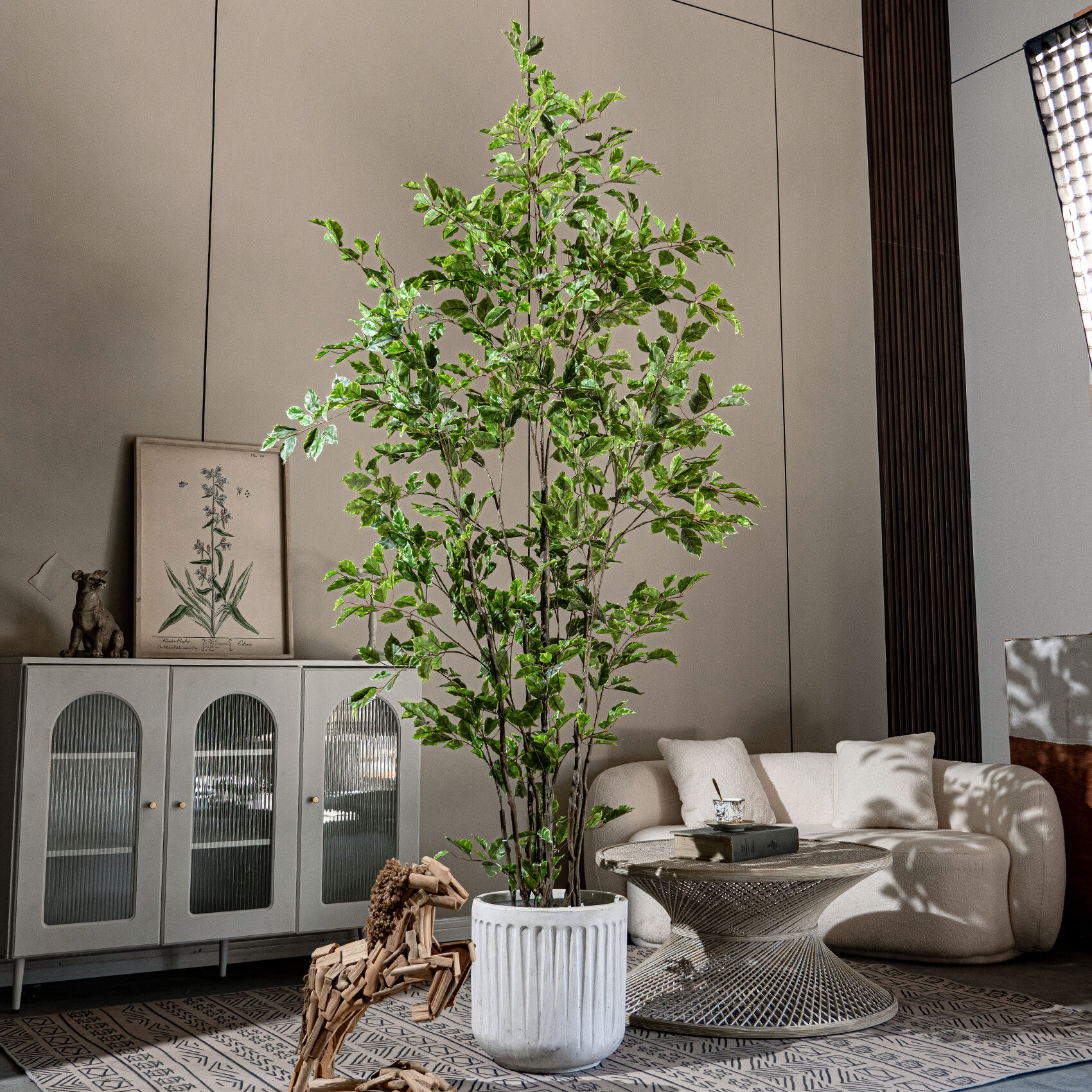 Premium Branch Technology and Realistic Appearance