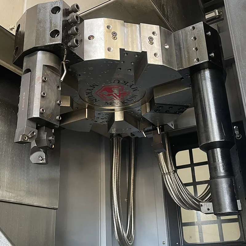 ماكينة CNC رأسية فعالة مع أدوات حية ومحور C للتشغيل الكامل